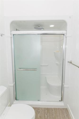 1 Warbler Way, Winkler, MB - Indoor Photo Showing Bathroom
