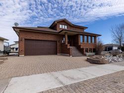 405 Rivera Drive  Thunder Bay, ON P7B 6K1