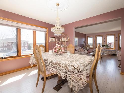 405 Riviera Drive, Thunder Bay, ON - Indoor Photo Showing Dining Room