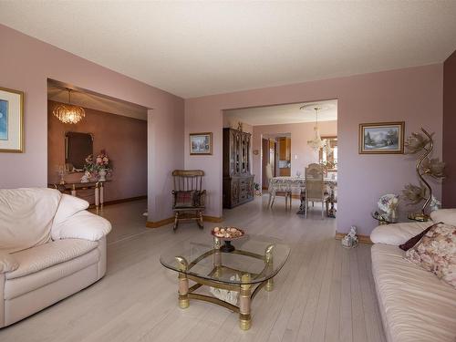 405 Riviera Drive, Thunder Bay, ON - Indoor Photo Showing Living Room