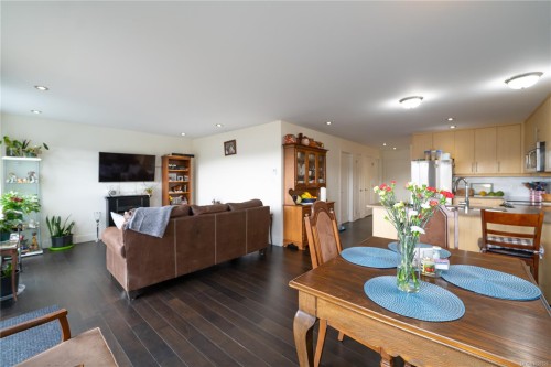 6496 Lanark Rd, Sooke, BC - Indoor