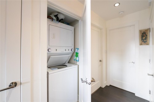 6496 Lanark Rd, Sooke, BC - Indoor Photo Showing Laundry Room