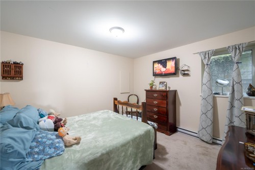 6496 Lanark Rd, Sooke, BC - Indoor Photo Showing Bedroom