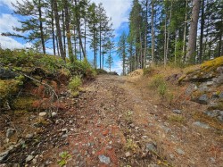 4940 Vinson Lane Sooke, BC V9Z 1M9