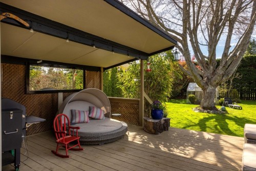 929 Easter Rd, Saanich, BC 