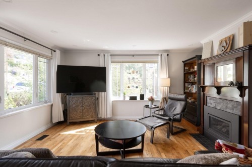 929 Easter Rd, Saanich, BC 