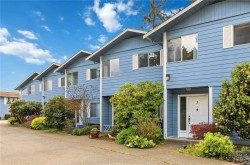 6-6110 Seabroom Rd Sooke, BC V9Z 0B8