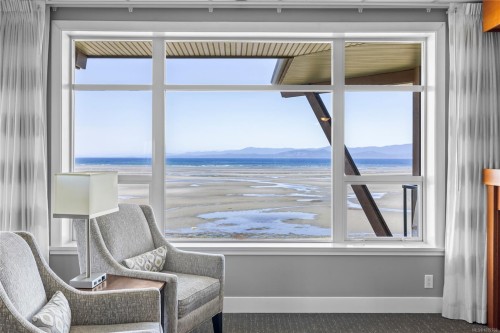 329/330C-181 Beachside Dr  Parksville, BC V9P 2H5