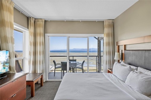329/330C-181 Beachside Dr, Parksville, BC - Indoor Photo Showing Bedroom