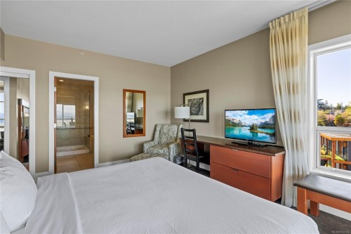 329/330C-181 Beachside Dr, Parksville, BC - Indoor Photo Showing Bedroom
