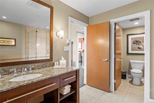 329/330C-181 Beachside Dr, Parksville, BC - Indoor Photo Showing Bathroom