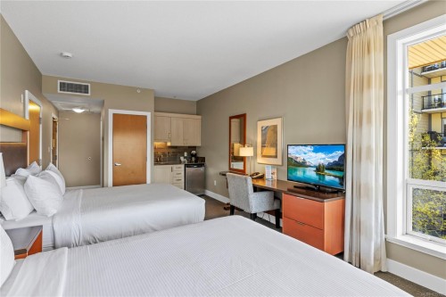 329/330C-181 Beachside Dr, Parksville, BC - Indoor Photo Showing Bedroom