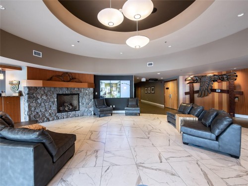329/330C-181 Beachside Dr, Parksville, BC - Indoor Photo Showing Living Room With Fireplace