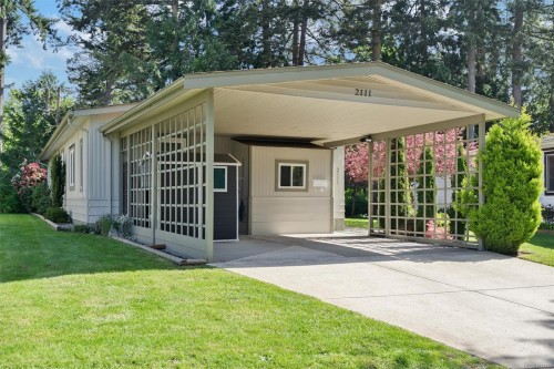 2111 Summergate Blvd, Sidney, BC 