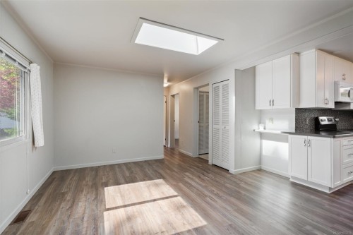 2111 Summergate Blvd, Sidney, BC 