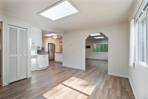 2111 Summergate Blvd, Sidney, BC 
