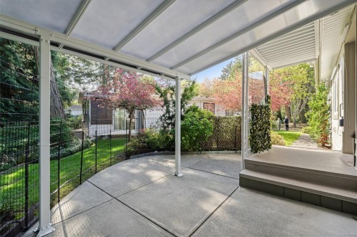 2111 Summergate Blvd, Sidney, BC 