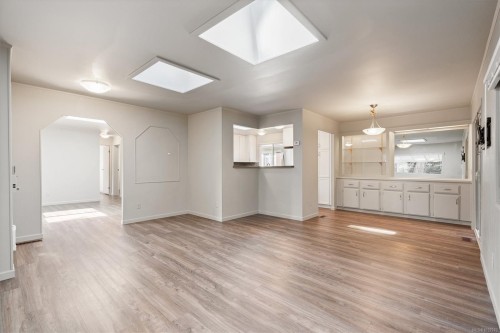 2111 Summergate Blvd, Sidney, BC 
