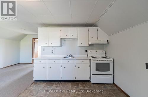 Unit A - 10 Mckenzie Street, Tillsonburg, ON - Indoor Photo Showing Kitchen