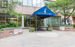 1907 - 44 ST JOSEPH STREET Toronto, ON M4Y 2W4