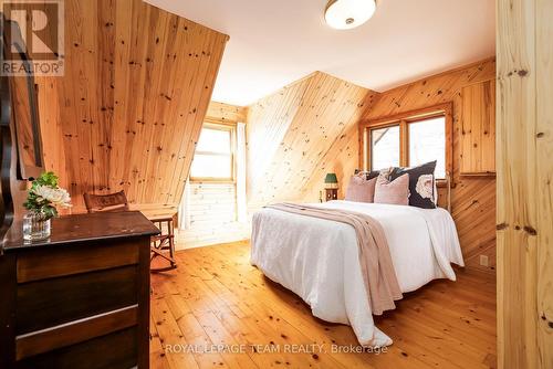 781 Big Rideau North Shore Road, Tay Valley, ON - Indoor Photo Showing Bedroom