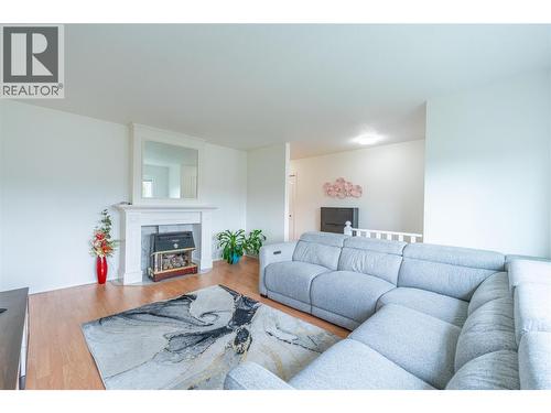 151 Molnar Road, Kelowna, BC - Indoor Photo Showing Living Room With Fireplace