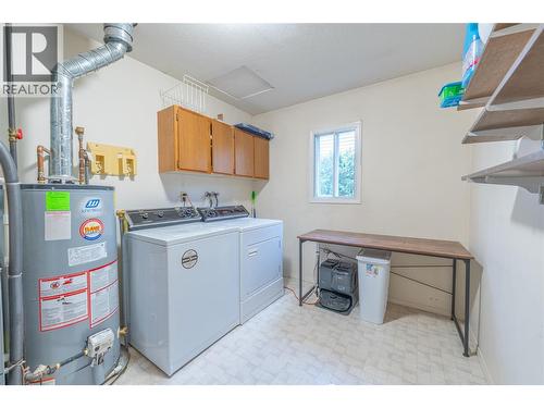 151 Molnar Road, Kelowna, BC - Indoor Photo Showing Laundry Room
