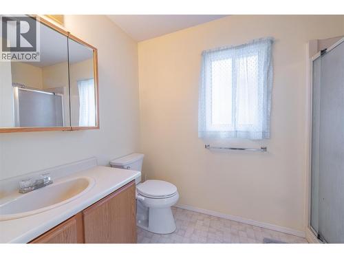 151 Molnar Road, Kelowna, BC - Indoor Photo Showing Bathroom