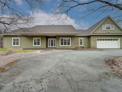 103 Sussex Drive Stillwater Lake, NS B3Z 4J2