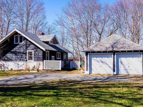 35 King Street  Kentville, NS B4N 1R4