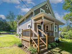 73 Chester Avenue  Kentville, NS B4N 2J5