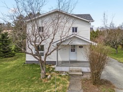 345 Rue de l'Église  Dixville, QC J0B 1P0