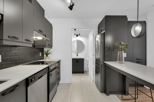 Cuisine - 103-270 Rue De L'Harmonie, Delson, QC - Indoor Photo Showing Kitchen With Upgraded Kitchen