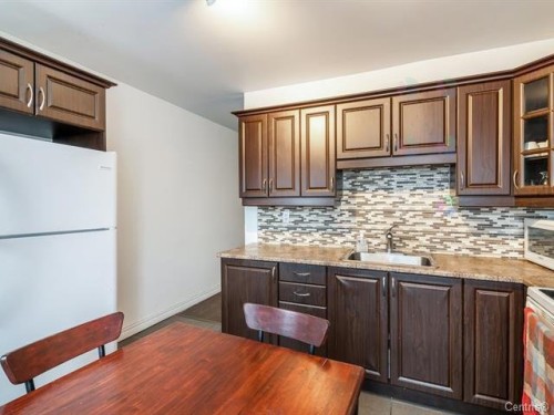 Kitchen - 6097 Rue Dumas, Montréal (Le Sud-Ouest), QC - Indoor Photo Showing Kitchen