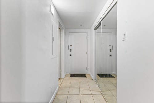 Hall d'entrée/Vestibule - 851-1055 Rue St-Mathieu, Montréal (Ville-Marie), QC - Indoor Photo Showing Other Room