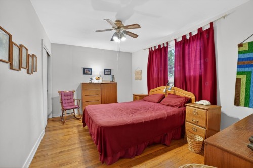 Chambre à coucher principale - 130 Av. D'Arrowhead Crescent, Pointe-Claire, QC - Indoor Photo Showing Bedroom