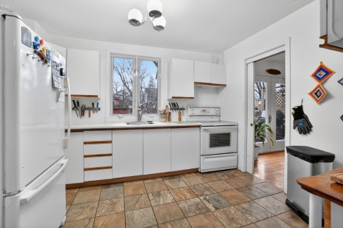 Cuisinette - 130 Av. D'Arrowhead Crescent, Pointe-Claire, QC - Indoor Photo Showing Kitchen