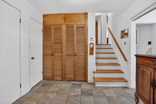 Hall d'entrée/Vestibule - 130 Av. D'Arrowhead Crescent, Pointe-Claire, QC - Indoor Photo Showing Other Room