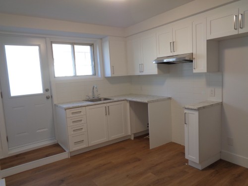 Kitchen - 8876A Boul. Provencher, Montréal (Saint-Léonard), QC - Indoor Photo Showing Kitchen