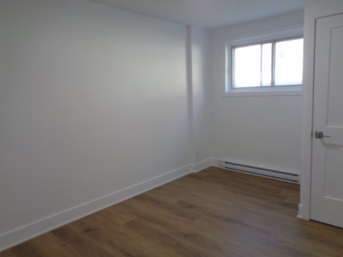 Bedroom - 8876A Boul. Provencher, Montréal (Saint-Léonard), QC - Indoor Photo Showing Other Room