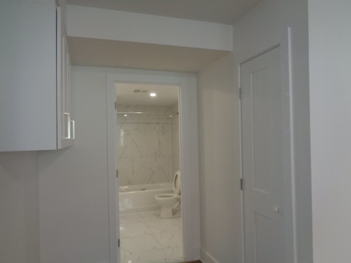 Bathroom - 8876A Boul. Provencher, Montréal (Saint-Léonard), QC - Indoor Photo Showing Other Room