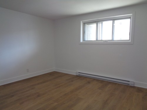 Master Bedroom - 8876A Boul. Provencher, Montréal (Saint-Léonard), QC - Indoor Photo Showing Other Room