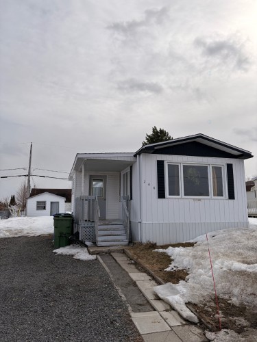 246 Rue des Grands-Ducs  Sept-Îles, QC G4S 1Y4