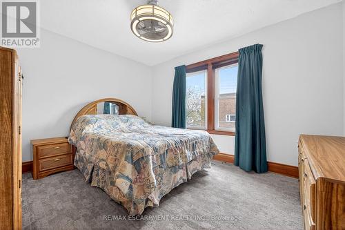 188 Park Row S, Hamilton, ON - Indoor Photo Showing Bedroom