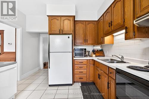 188 Park Row S, Hamilton, ON - Indoor Photo Showing Kitchen With Double Sink