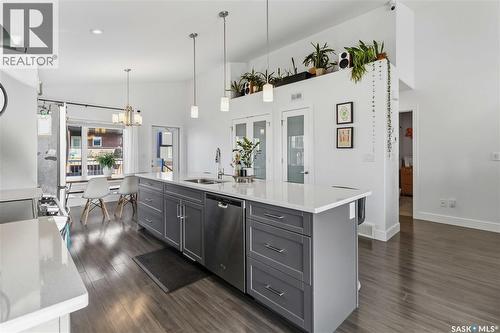 403 Delainey Road, Saskatoon, SK - Indoor Photo Showing Kitchen With Double Sink With Upgraded Kitchen