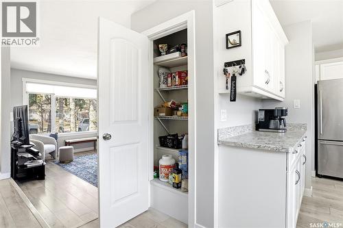 1115 12Th Avenue E, Regina, SK - Indoor Photo Showing Kitchen