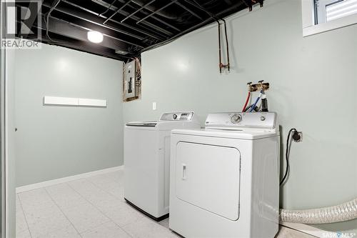 1115 12Th Avenue E, Regina, SK - Indoor Photo Showing Laundry Room