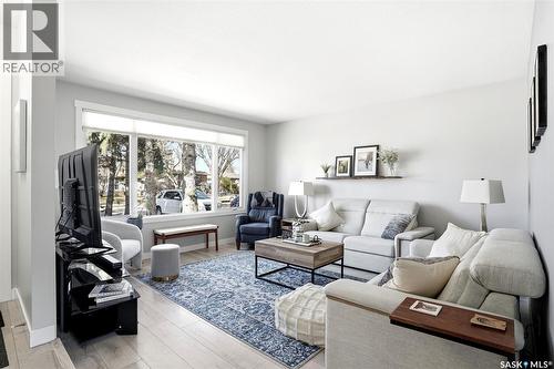 1115 12Th Avenue E, Regina, SK - Indoor Photo Showing Living Room