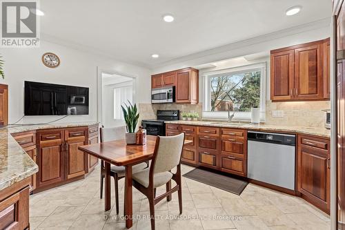 41 Cleaveholm Drive, Halton Hills, ON - Indoor Photo Showing Kitchen